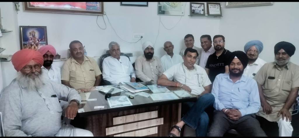 Demand for Sewerage Cleaning Raised Again at Sarv Samaj Sabha Meeting